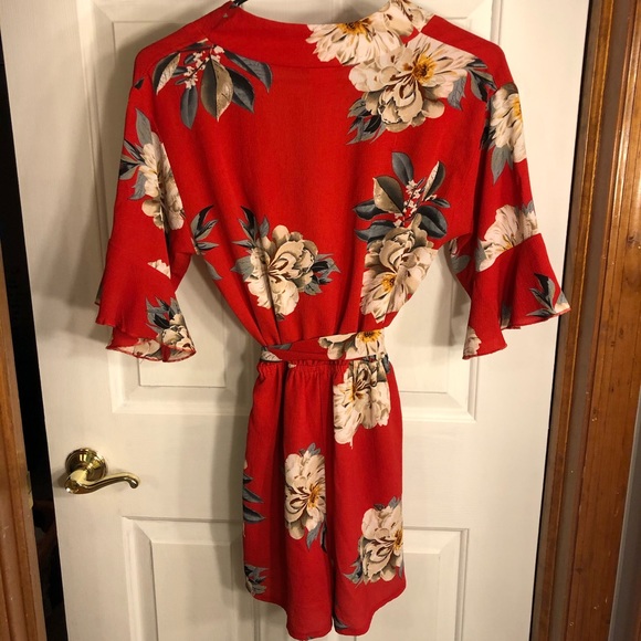 Selfie Leslie Romper - Picture 3 of 6